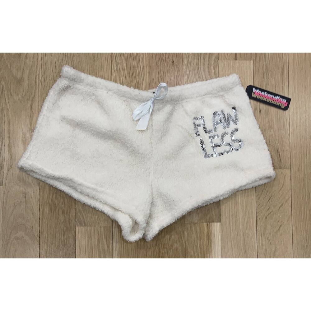 NWT Weekending FLAWLESS Fleece and Bling Cream Ivory Shorts XL